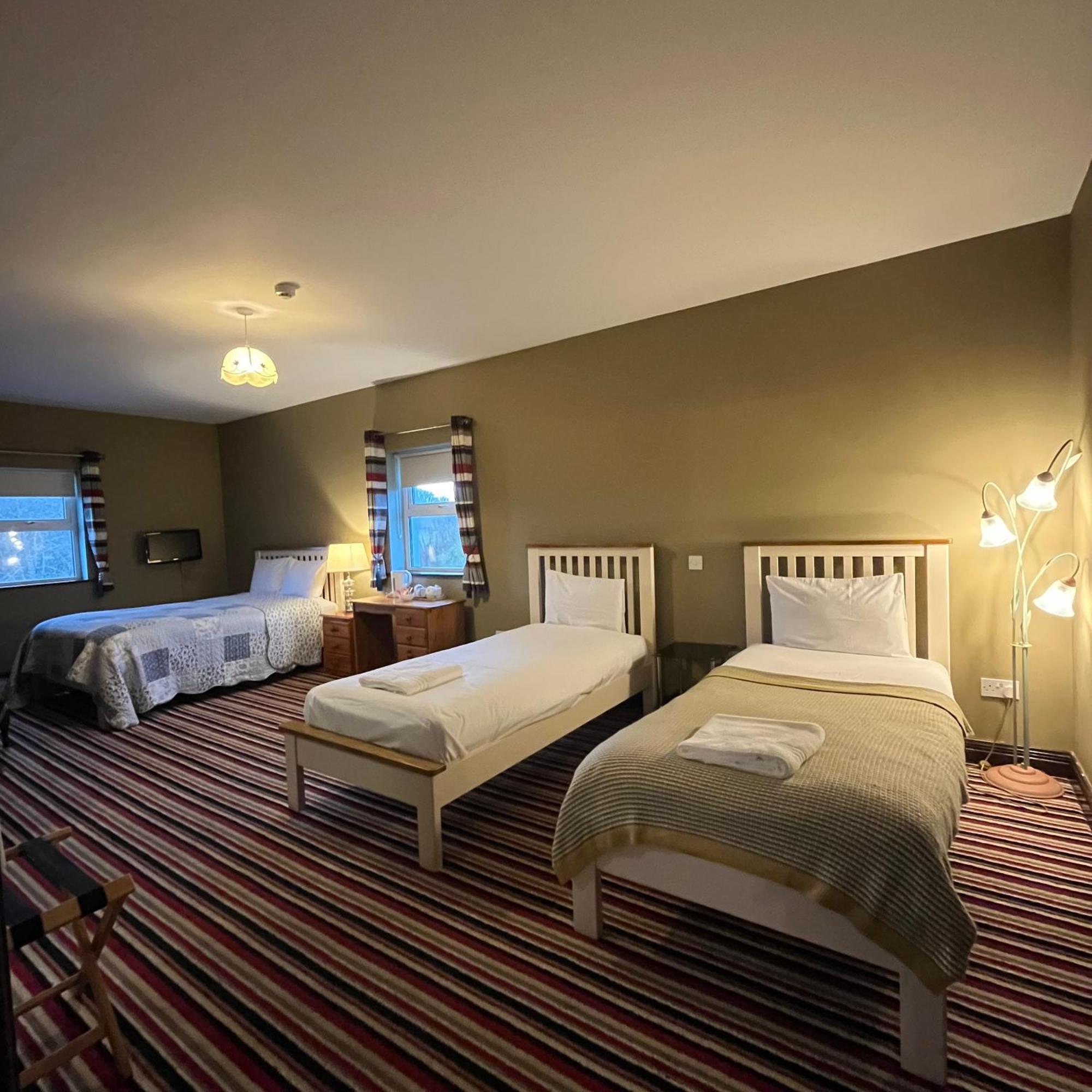 The Yeats County Inn Hotel Tubbercurry Buitenkant foto