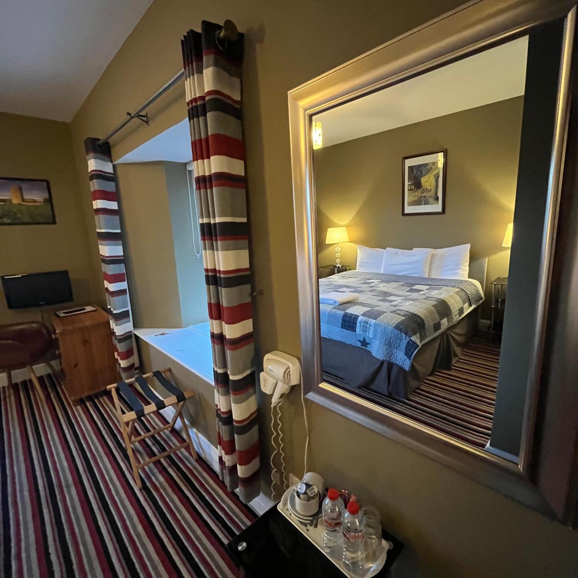 The Yeats County Inn Hotel Tubbercurry Buitenkant foto