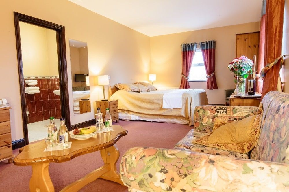 The Yeats County Inn Hotel Tubbercurry Buitenkant foto