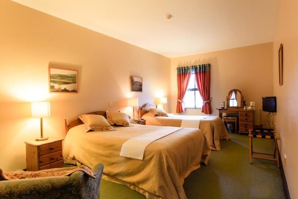 The Yeats County Inn Hotel Tubbercurry Buitenkant foto